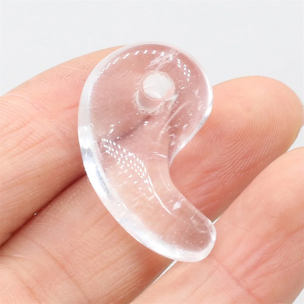 Перфорированный кулон в виде запястья из Натурального Розового Кварца 18 х30 мм |