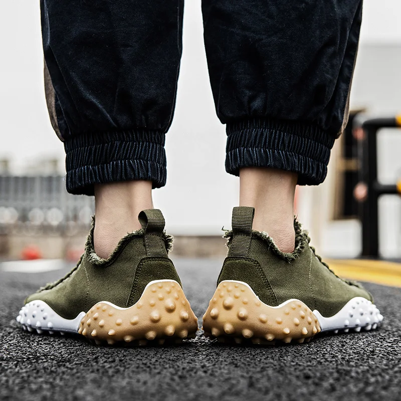 2022 Men's Mesh Shoes Casual Work Retro Breathable Slip-On Running Sneakers Four Seasons Sports Luxury Design Skateboard