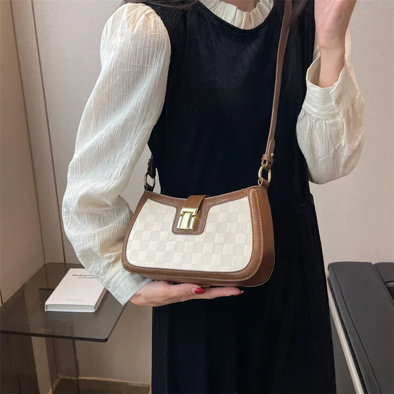

Новинка 2022, модная маленькая квадратная сумка в Корейском стиле, цветная клетчатая сумка на одно плечо для подмышек, текстурная ретро-сумка для пожилых людей