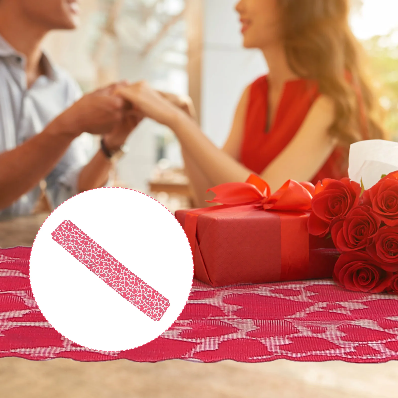 

Decorative Table Runner Valentine's Day Tablecloth Heart Printing Table Runner