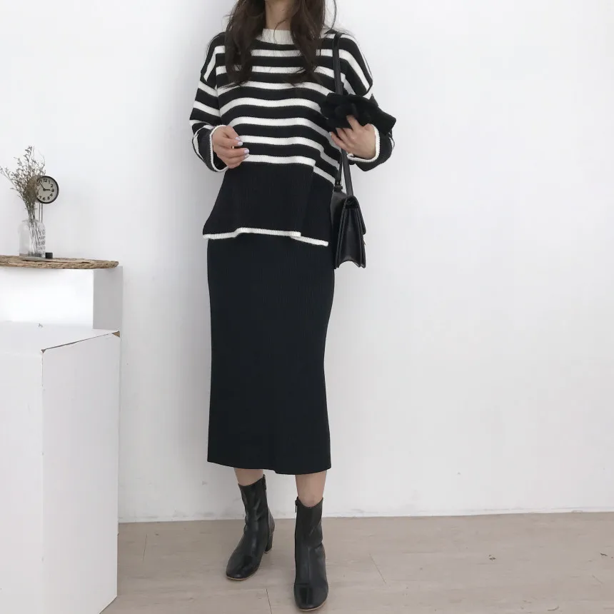

Korean chic autumn and winter age reduction simple knit top striped slit long-sleeved pullover sweater women's knitwear