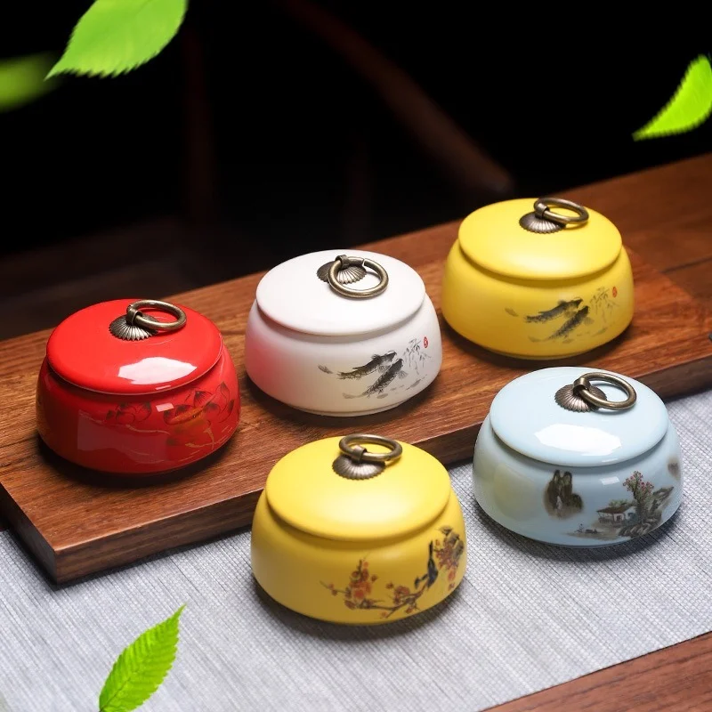

Vintage Ceramic Storage Jar Sealed Candy Jar Tea Coffee Tank Porcelain Pill Box Portable Mini Tank with Lid Crafts Desktop Decor