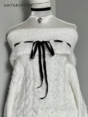 Оригинальный белый свитер с рукавами-фонариками и открытыми плечами женский