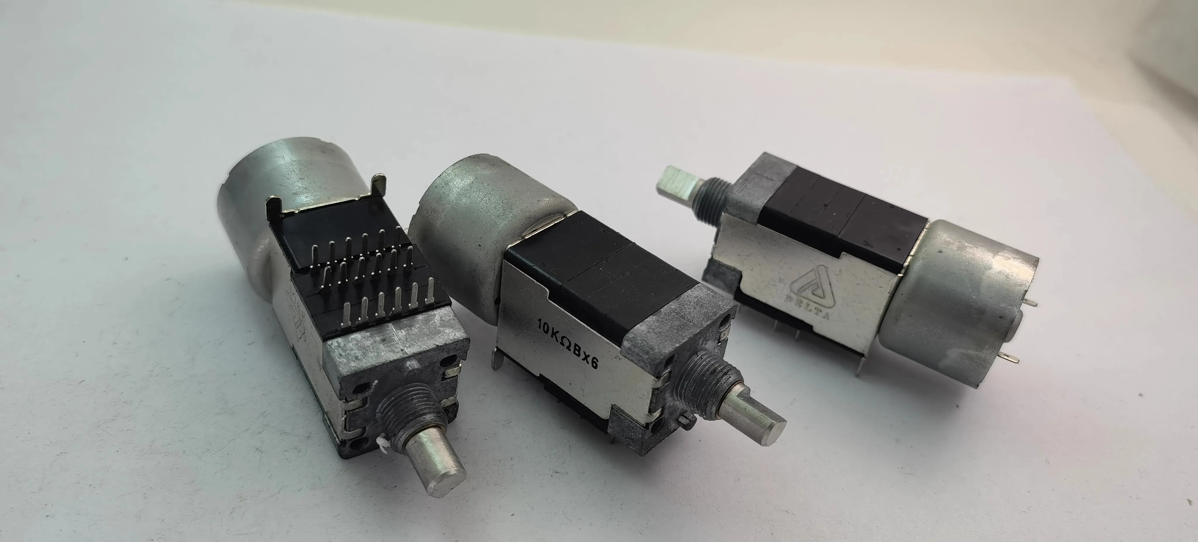 

Delta 1615 six-motor potentiometer 10KBX6 handle 15MMF long no tap 18 feet