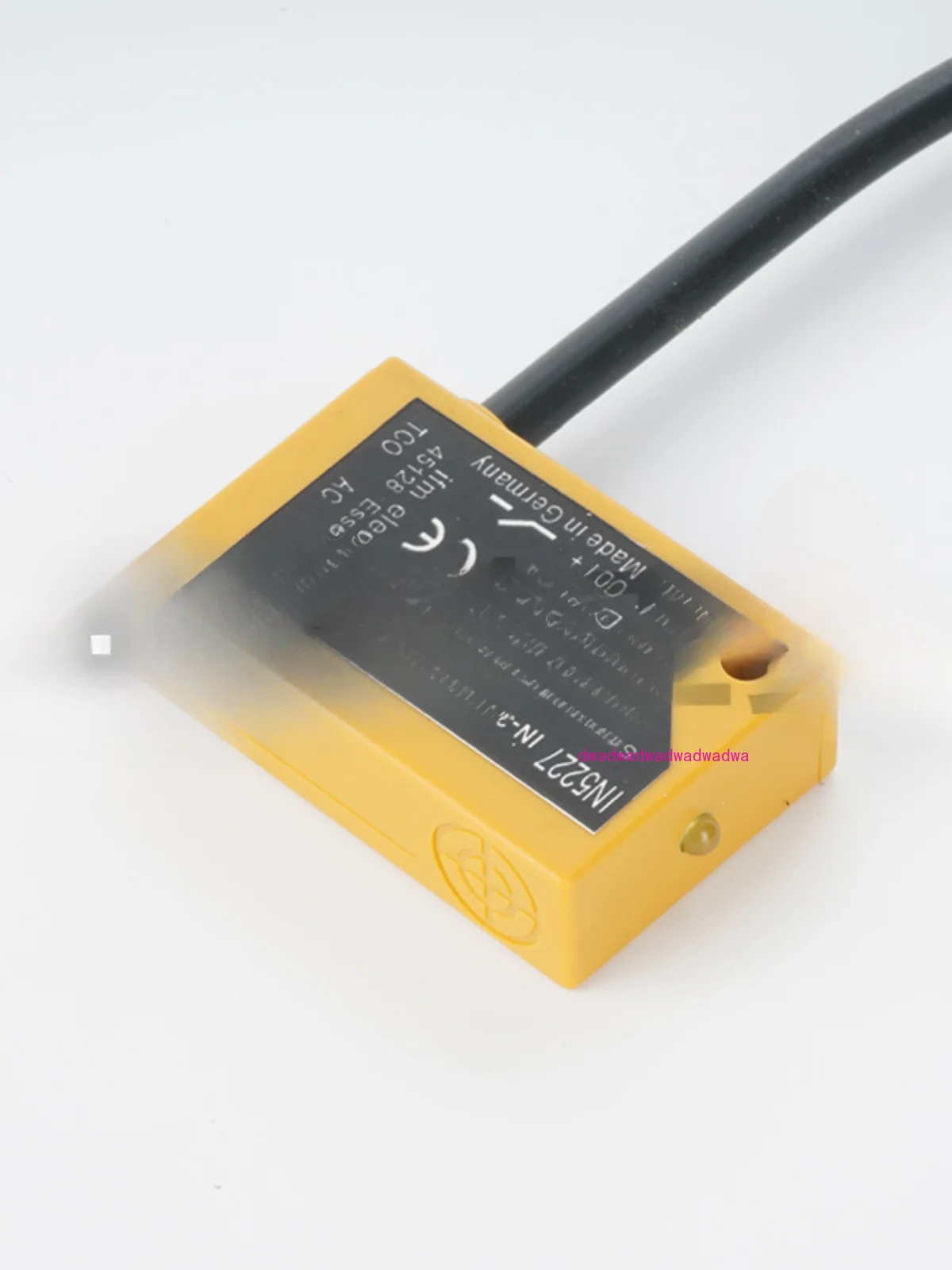 Бесконтактный переключатель IN5225 IN5224 5227 IN5228 5428 IN5227 датчик