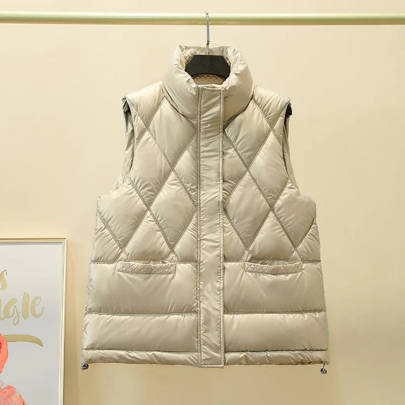 

2022 light and thin Korean version bright short outer wear vest commuter stand collar European station down cotton vest