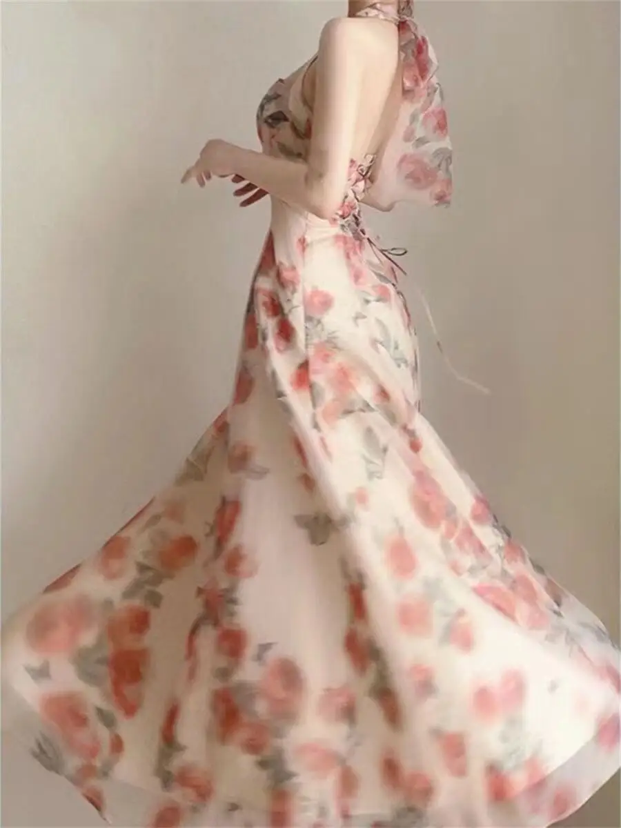 Рисунок 4 - Женское облегающее платье с цветочным принтом