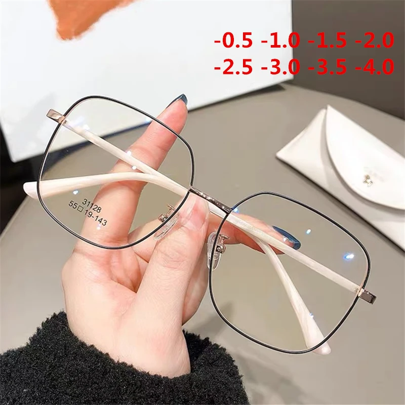 

NYWOOH Fashion Square Finished Myopia Glasses Women Men Shortsighted Eyeglasses Prescription Metal Eyewear Diopter -0.5 -4.0