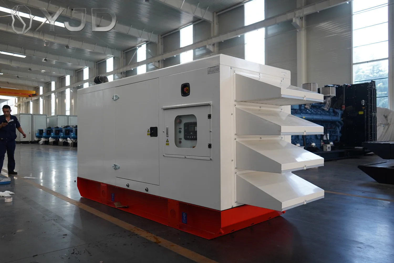 Фото Газогенераторная установка DYJD KC40 с сертификатом CE, 20 кВА, бесшумная, с однофазным бесщеточным генератором без возбуждения, 40 кВт, 240В, 415В, пуск от 12В/24В DC №2