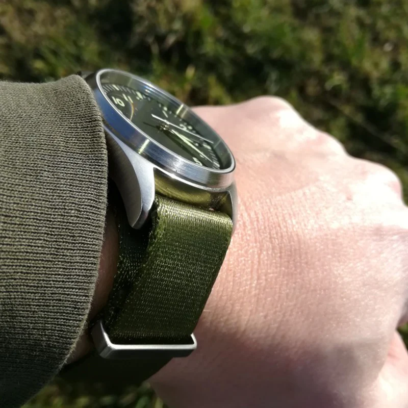 Premium Quality Herringbone 20mm 22mm Seatbelt Watch Band Nylon Nato Strap For 007 James Bond Military Striped Replacement Watch