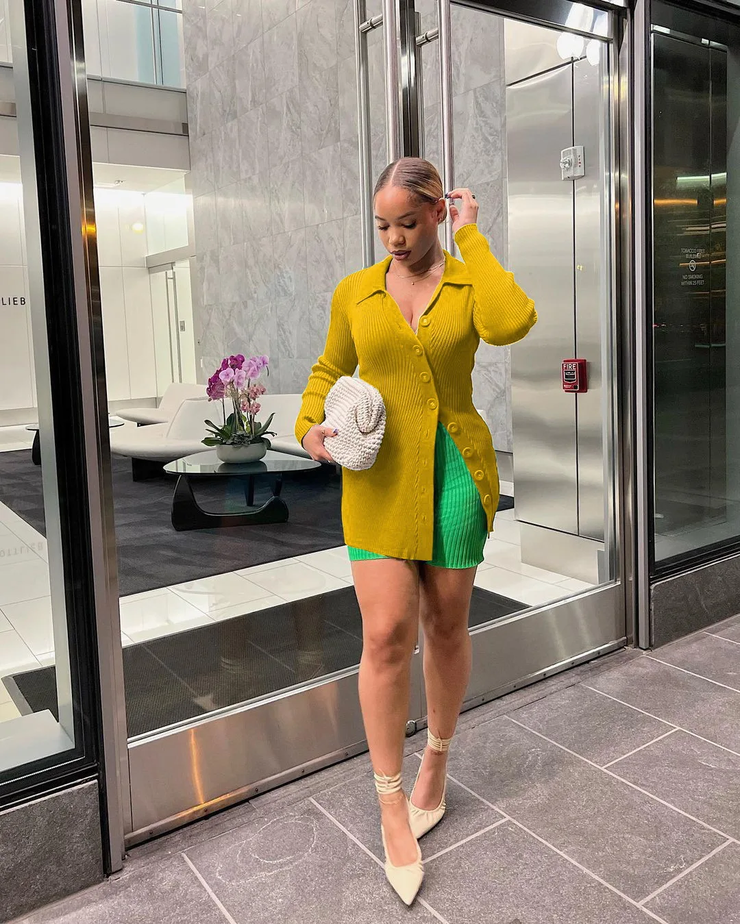 

Женский трикотажный свитер с воротником с лацканами и пуговицами, с длинным рукавом, с разрезом, модная футболка, Осень-зима 2022, уличные Топы