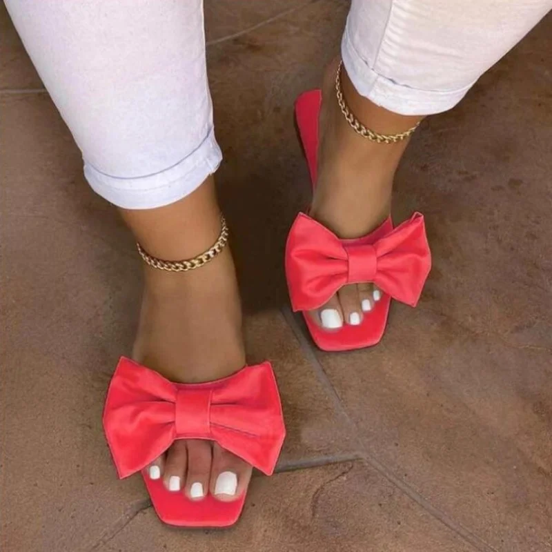 Spring/summer New 2022 Outdoor Flat Shoes Soft Leather Bow Non-slip Beach Lady Slippers Casual All-match Fashion Women Sandals