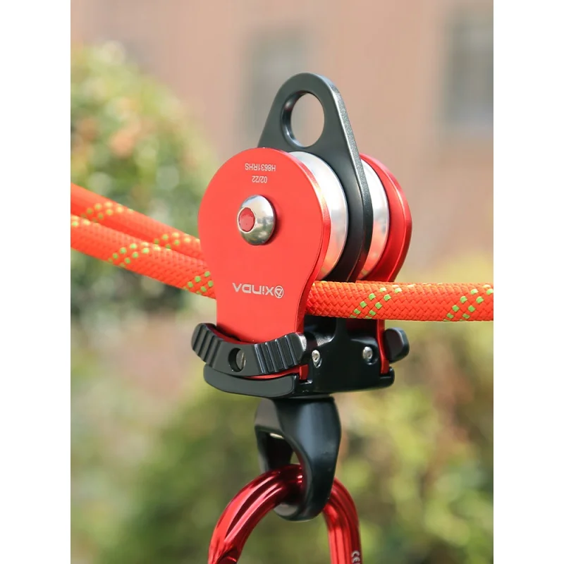 

High Quality Outdoor Universal Pulley Rock Climbing Rope Hanging Pulley Ring Universal Joint Double Rotating Ring Side Plate
