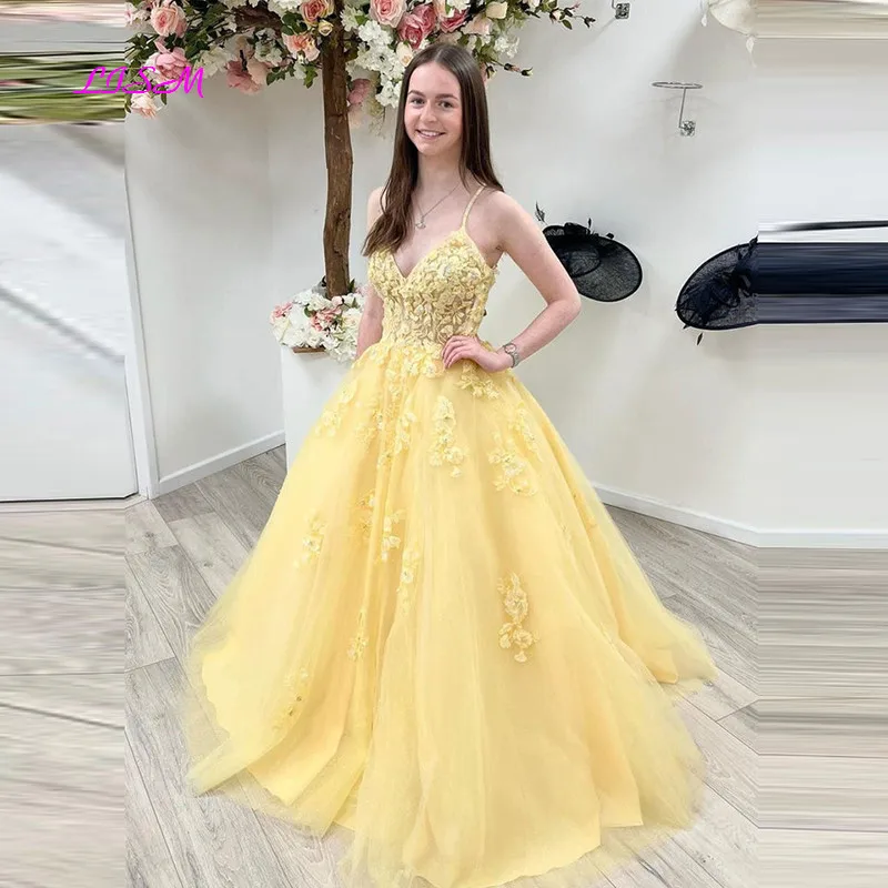 

Yellow Tulle A-Line Lace Long Prom Dress Sweetheart Straps Appliques Evening Dresses Sweet Sleeveless Party Gowns