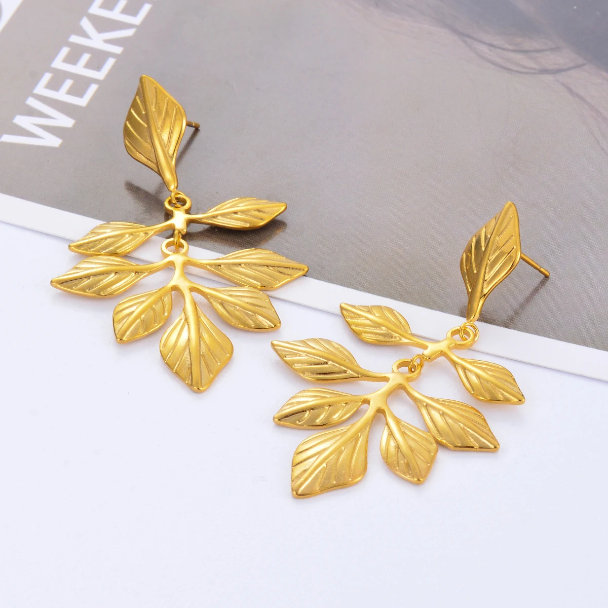 Серьги из нержавеющей стали золотого цвета Классические висячие серьги в виде