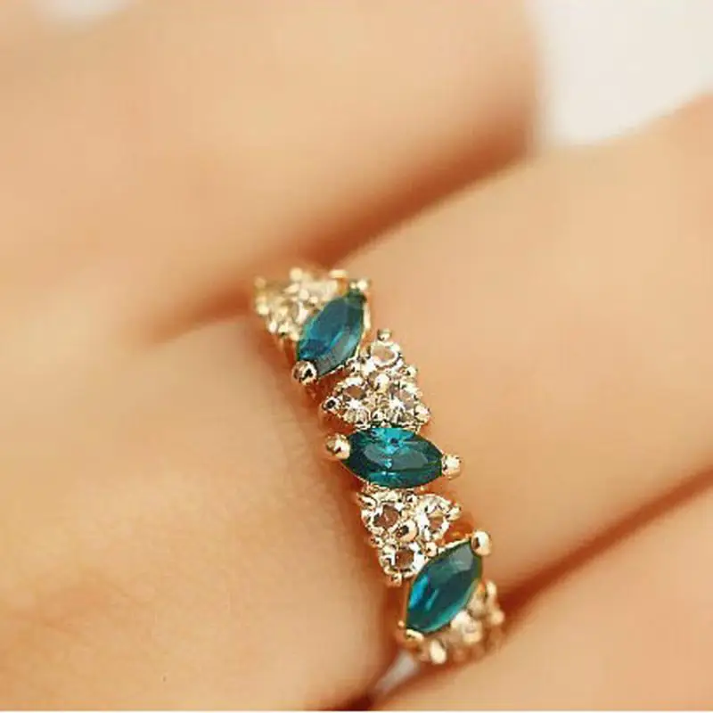 

Gold Silver 2Colors Emerald Rings for Women New Classic Jewelry Wedding Engagement Rhinestone Decoration Fine Jewelry Gift