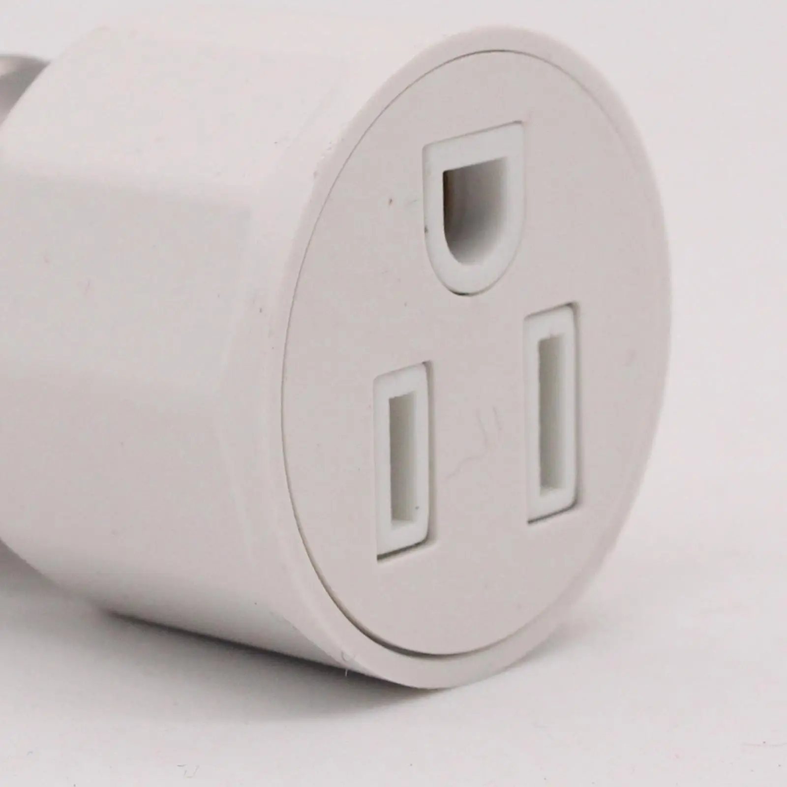 

Light Bulb Socket Adapter Light Bulb Plug Adapter Outlet for Garage Indoor Outdoor