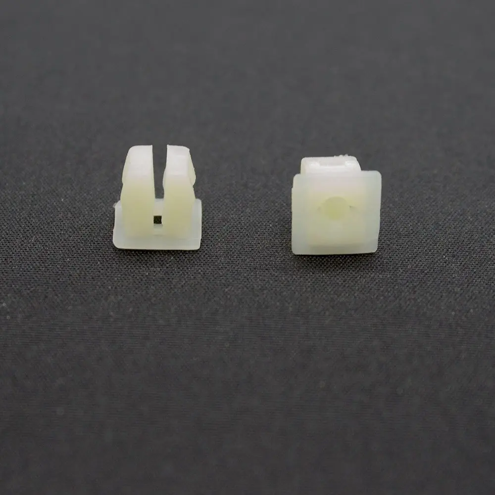 

GM 16503329 Automotive Clip 10 PCs