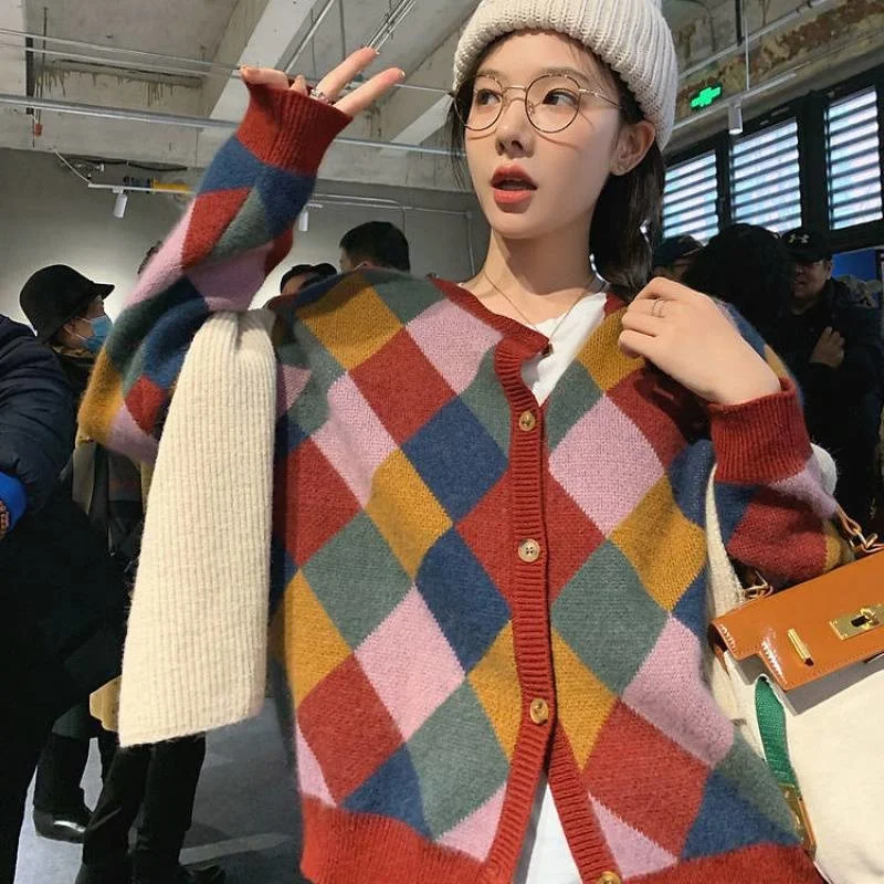 

Coat female ancient grandma style 2022 New Year's spring fashion color matching rainbow Lingge sweater temperament Korean