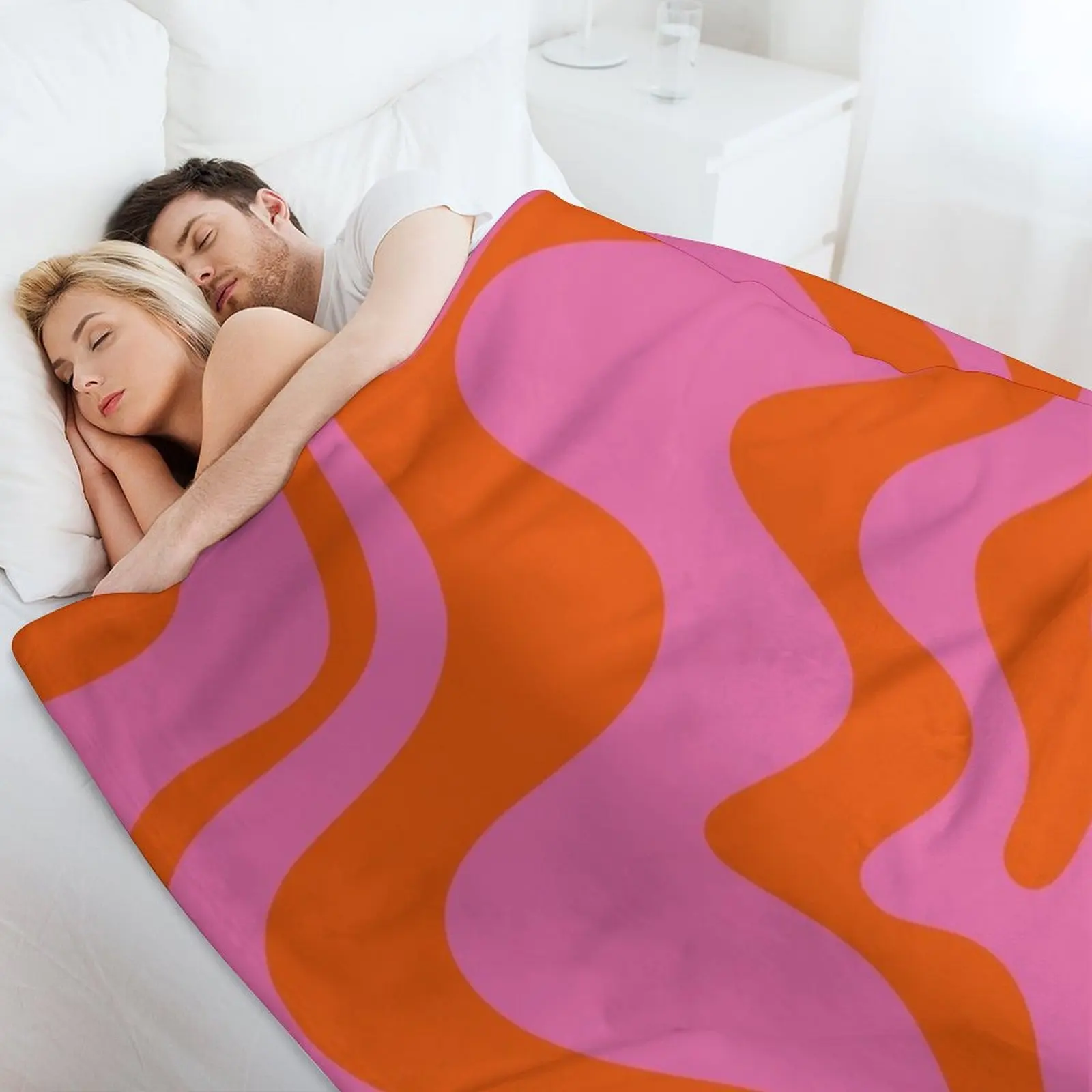 Одеяло в стиле ретро с жидким вихревым абстрактным узором ярко-розовое и
