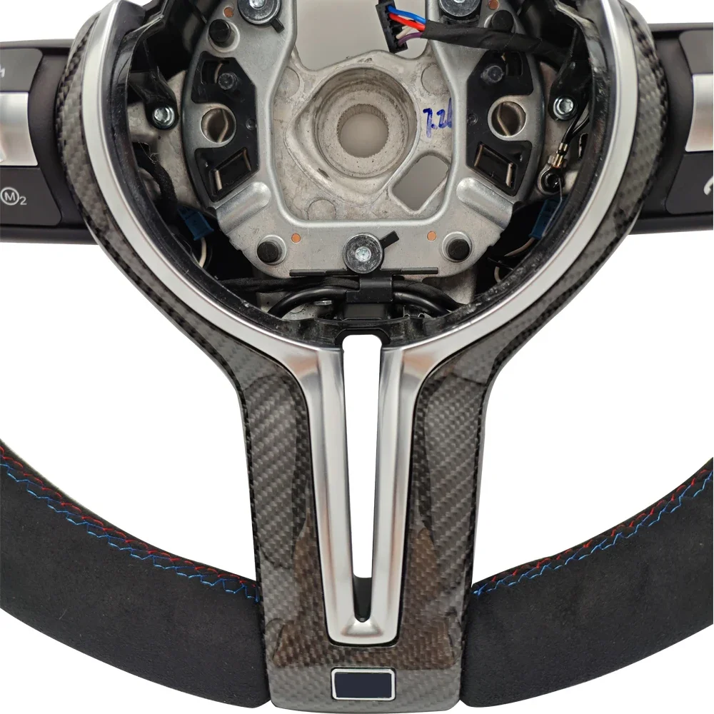 Фото Руль M Sport с карбоновыми вставками в стиле CS с алькантарой для BMW F10 F20 F21 F22 F30 F31 F32 F36 M2 F87 M3 F80 M4 F82 F15 F16 №4