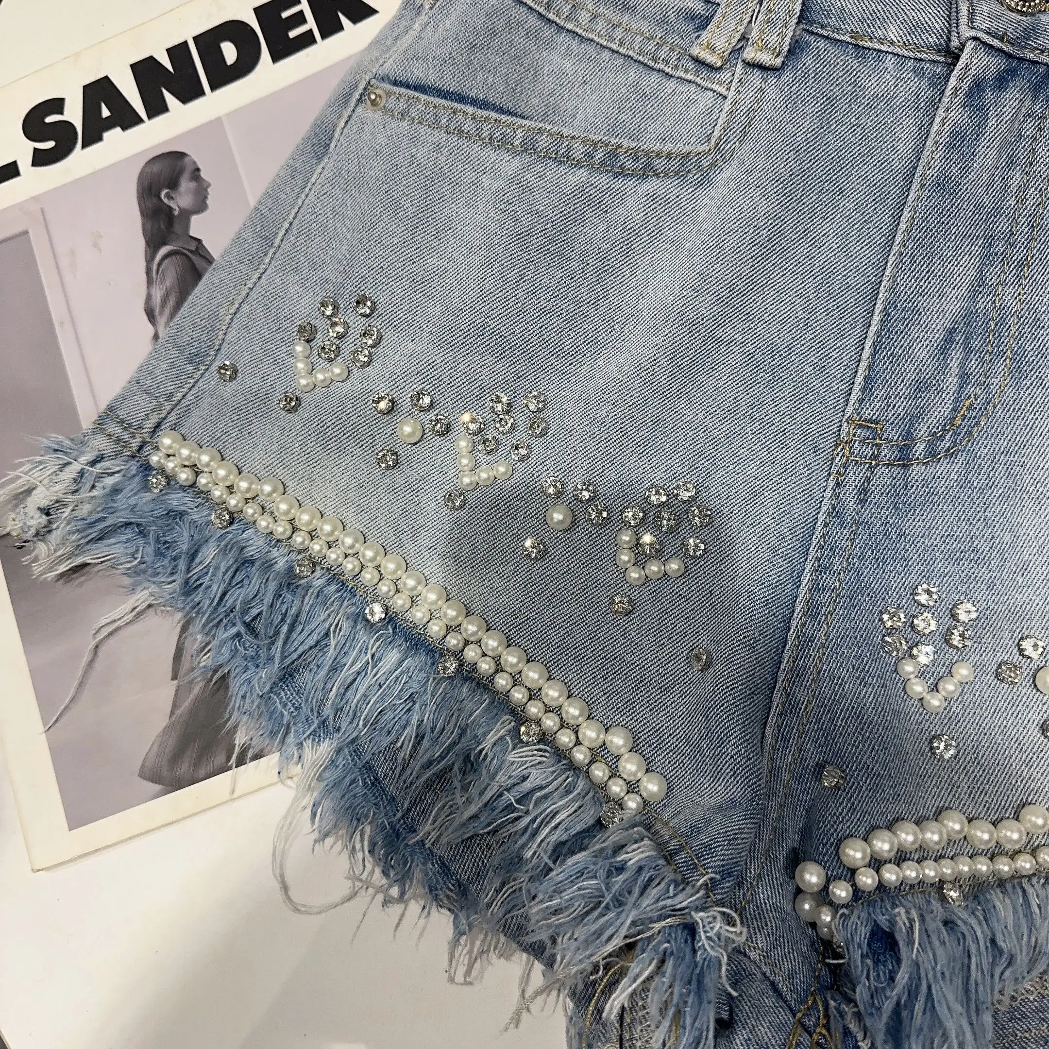 Booty Shorts Female High Waisted Denim Shorts 2023 Summer New Pearl Beaded Raw Edge Distressed Hot Girl Denim Shorts for Women