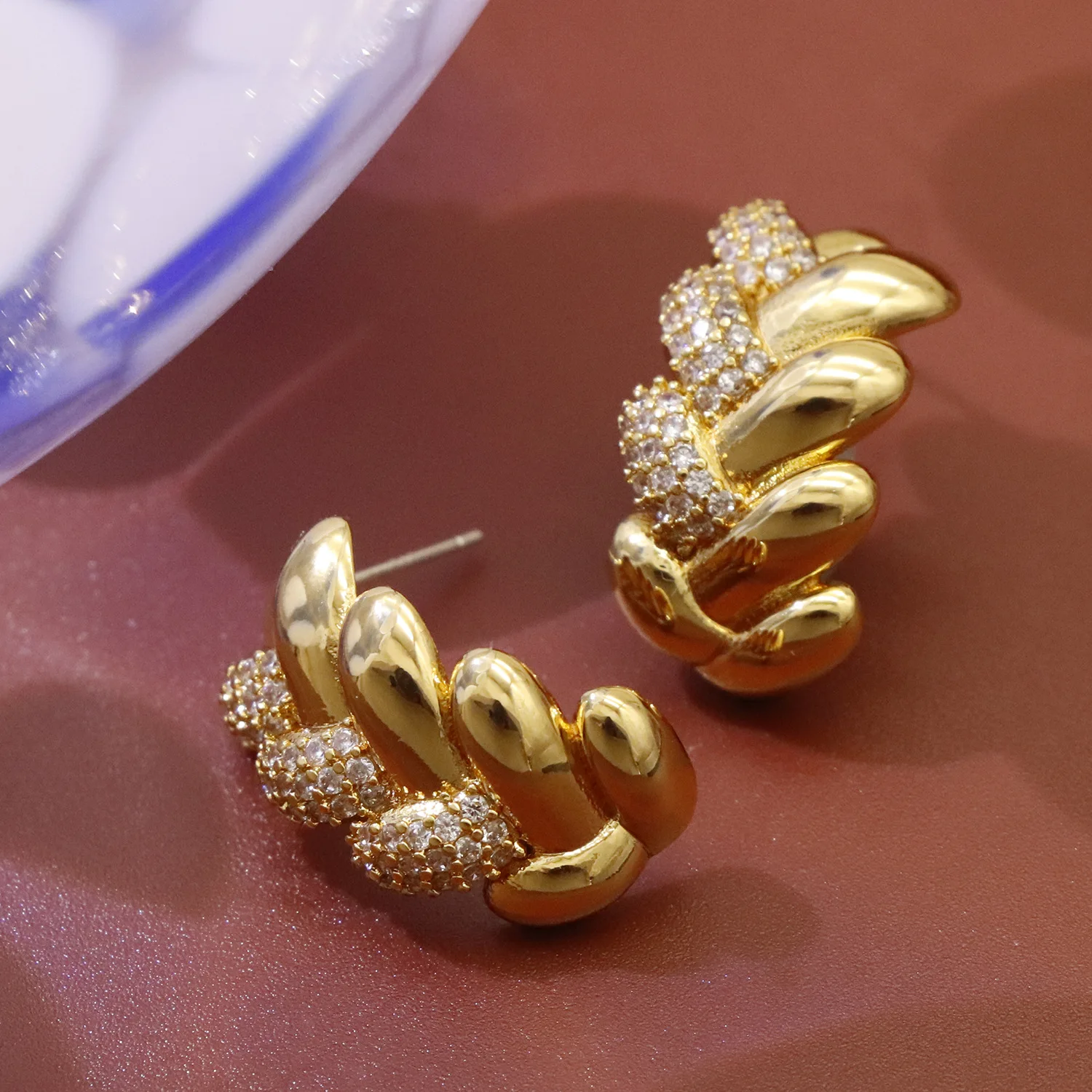 

Европейские и американские винтажные плетеные серьги из пшеницы в средневековом стиле