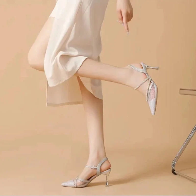 Женские босоножки на тонком каблуке сетчатые сандалии с острым носком ремешком