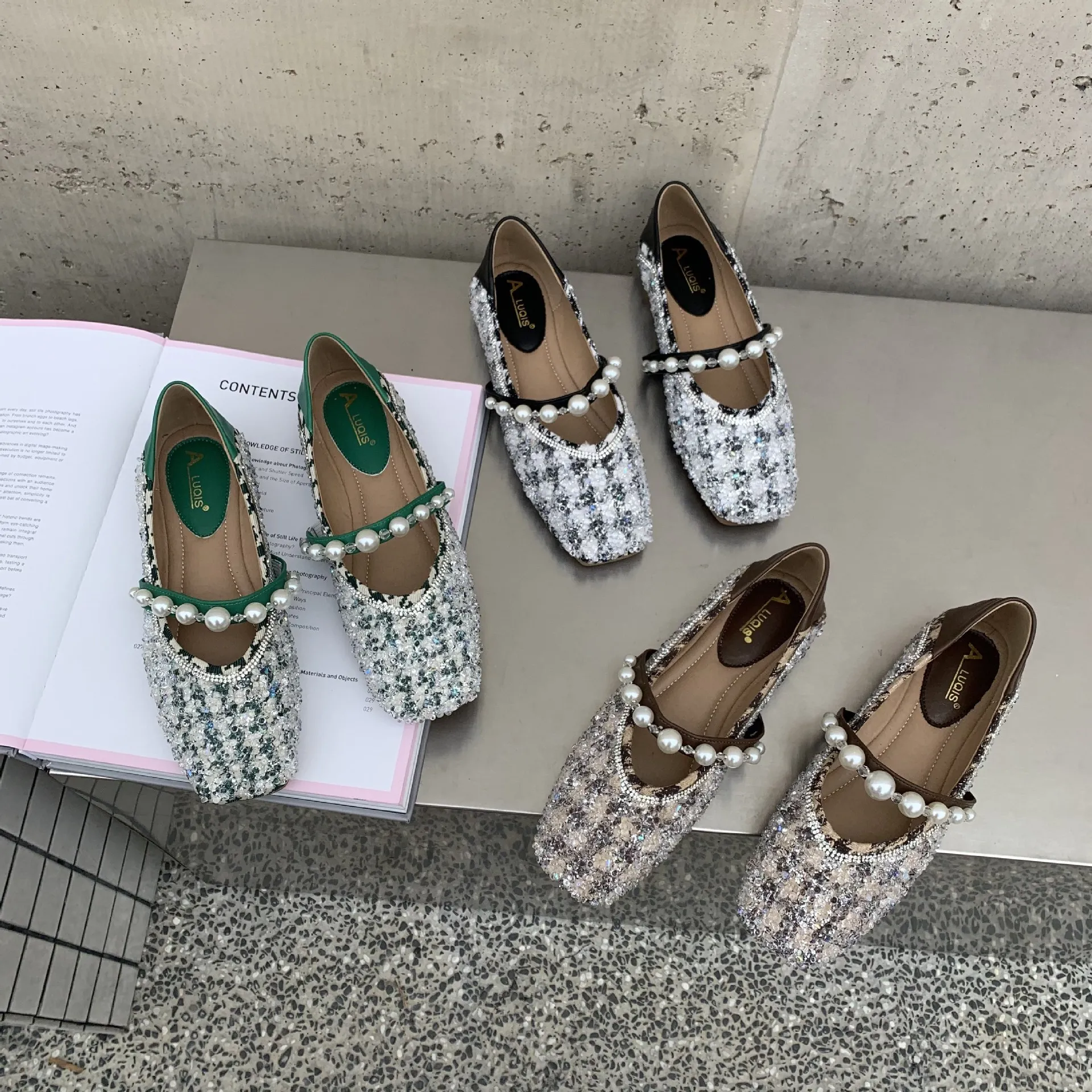 

Женские туфли на низком каблуке, универсальные кроссовки с круглым носком, украшенные жемчугом, Повседневная летняя обувь, 2023