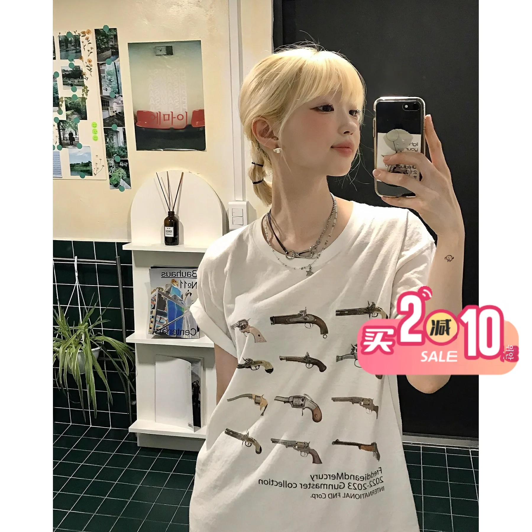 Женская джинсовая футболка с коротким рукавом свободного покроя |