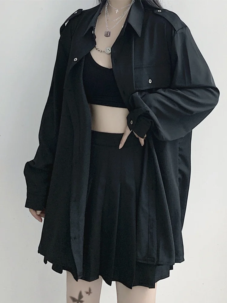 Женская блузка с длинным рукавом и поясом в готическом стиле |