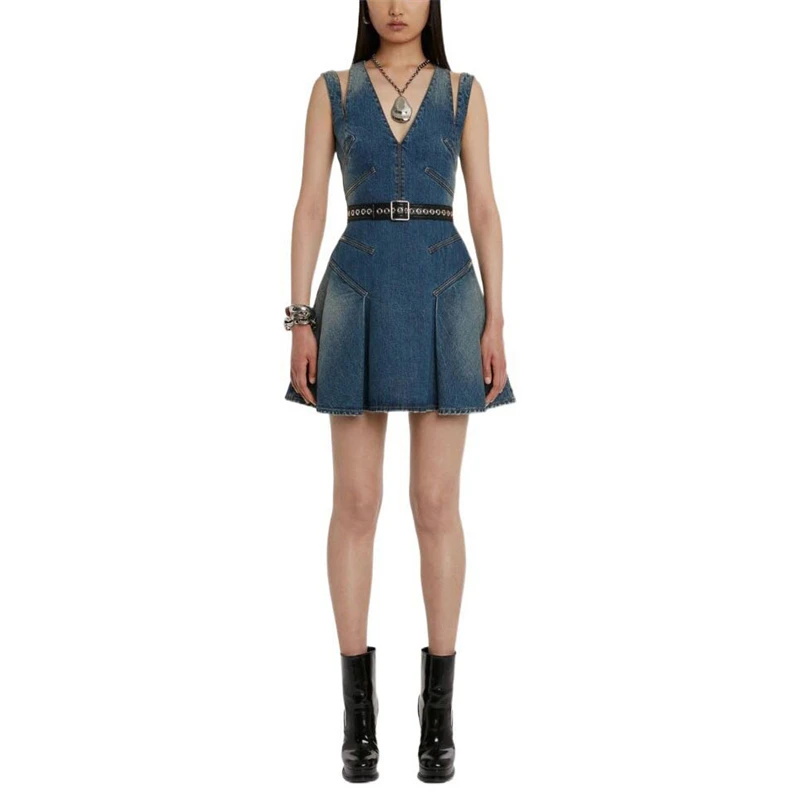 

2023SS New women's V-neck sleeveless Off-the-shoulder denim dress big-namehigh-quality Y2K Fashion vintageslim mini A-line skirt
