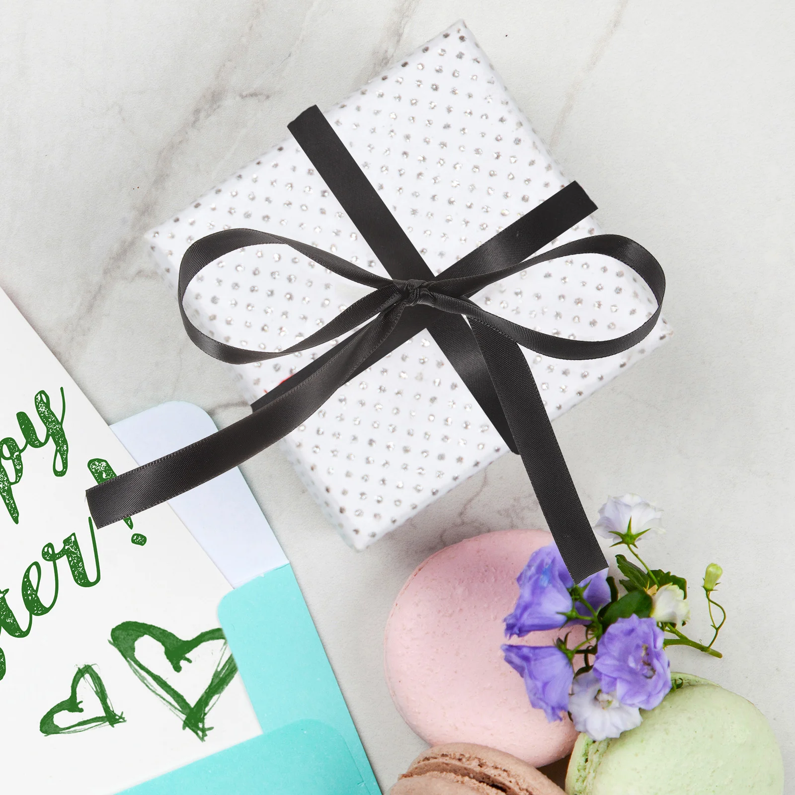 

Декоративная лента для упаковки цветов