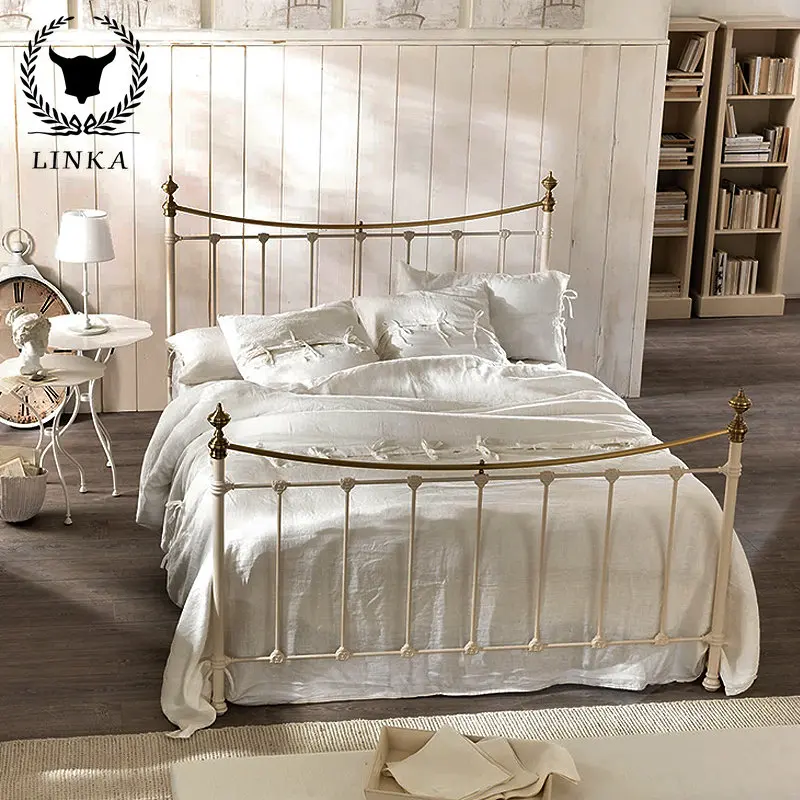 

Italian fabric bed Mediterranean iron bed light luxury simple modern princess bed bedroom wedding bed double bed 1.8 meters