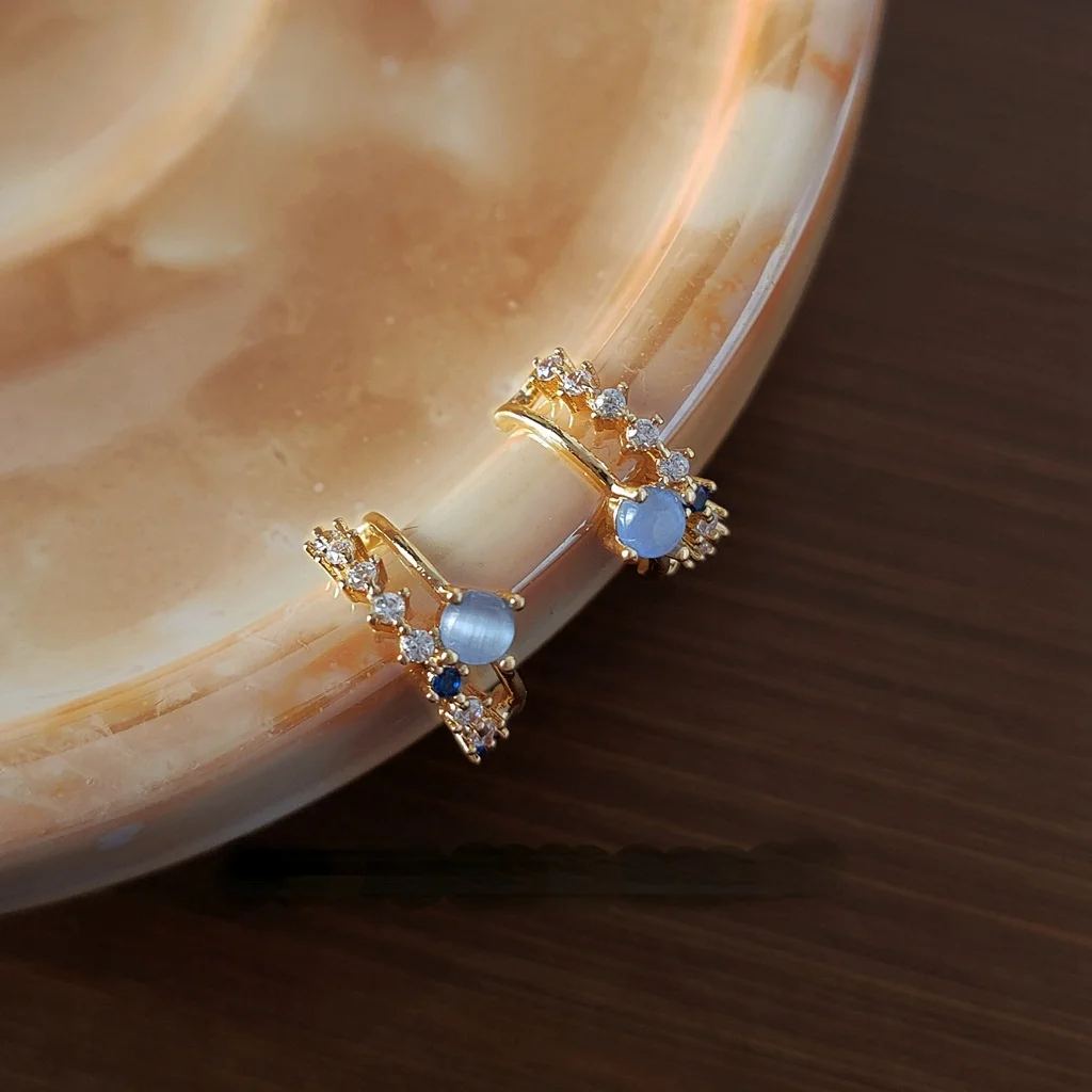 

New French retro compact opal texture color zircon 925 silver needle earrings female daily personality lucky earrings wholesale