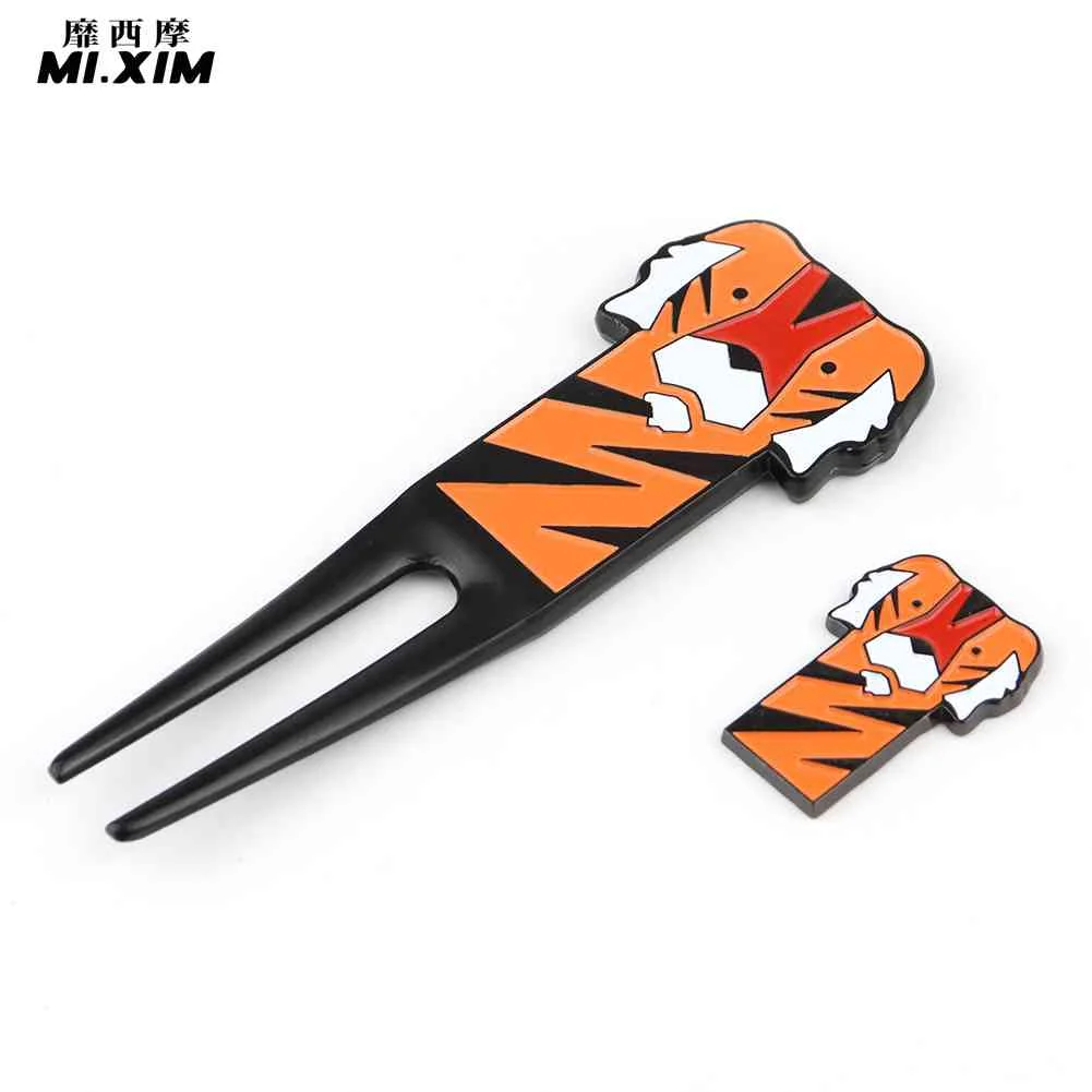 

Golf Divot Tool Golf Turf Tool Zinc Alloy Cartoon Tiger Pattern Pitch Groove Cleaner with Ball Marker for Daily Training