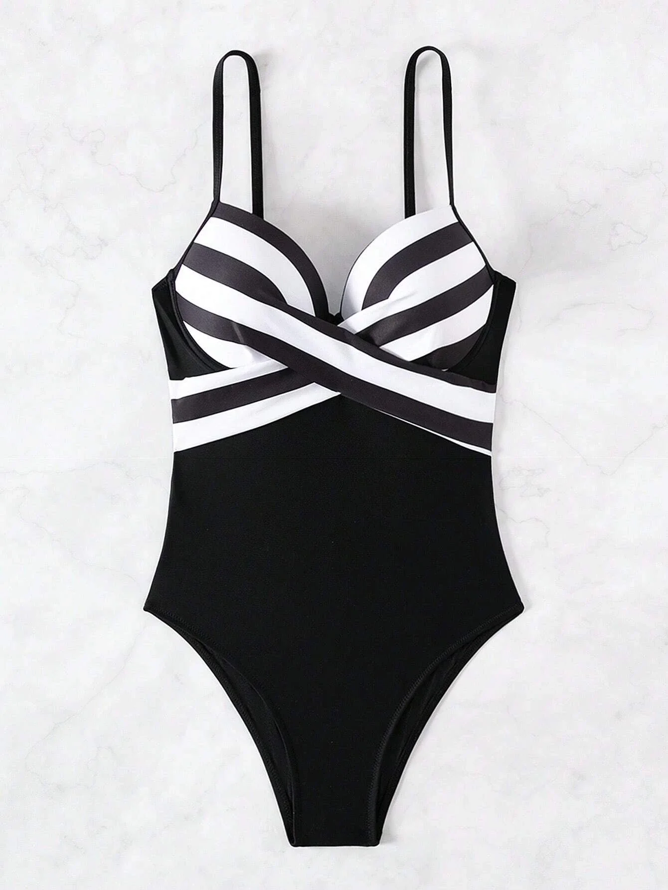 2024 новый цельный купальник спереди с крестом и V-образным вырезом купальный