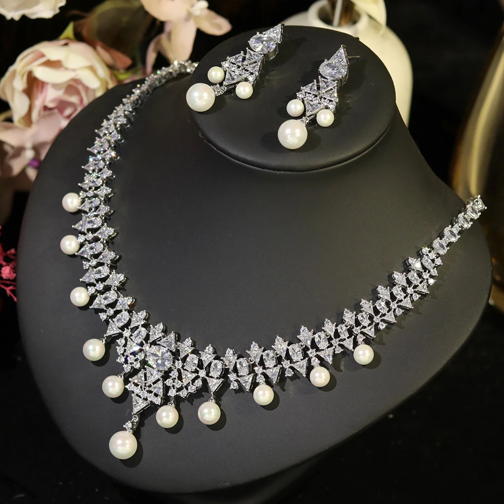 Женский белый кубический цирконий