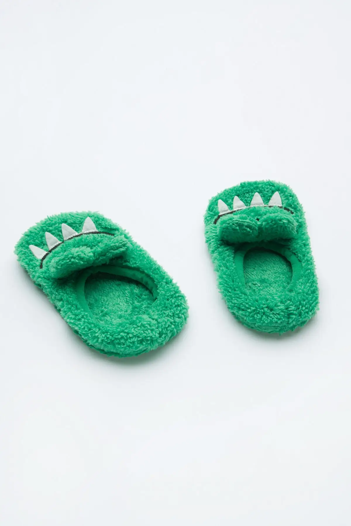 

Green Male Child Crocodle etik