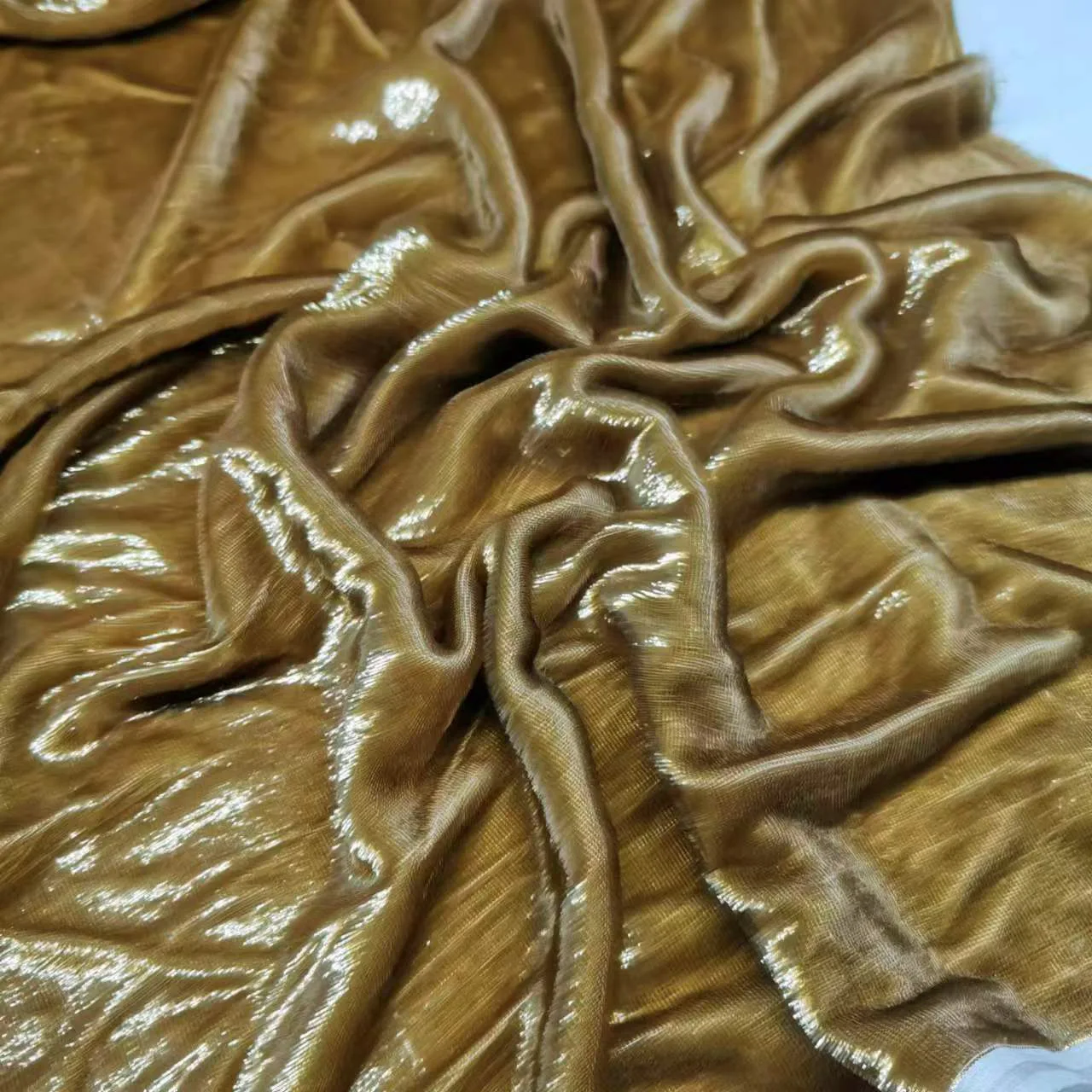 

New Bling Mulberry Silk Velvet Fabric with Metallic Jacquard High Quality