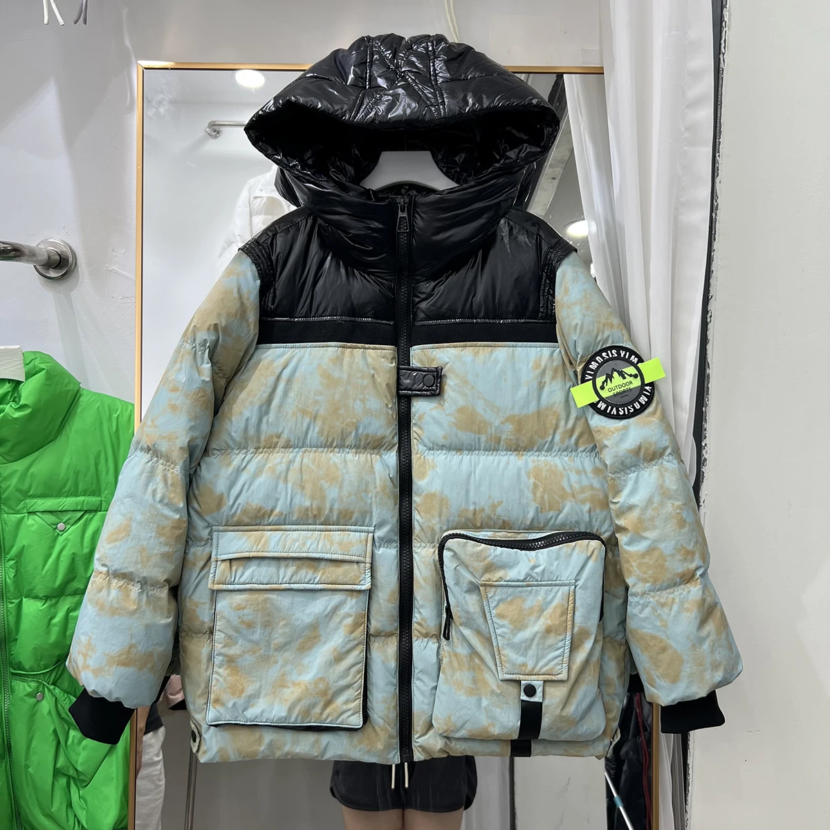 

Korean New Women's Short Down Jacket Thickened Camouflage Work Clothes 2022 Long Sleeve Hooded Thin Winter Coat F579