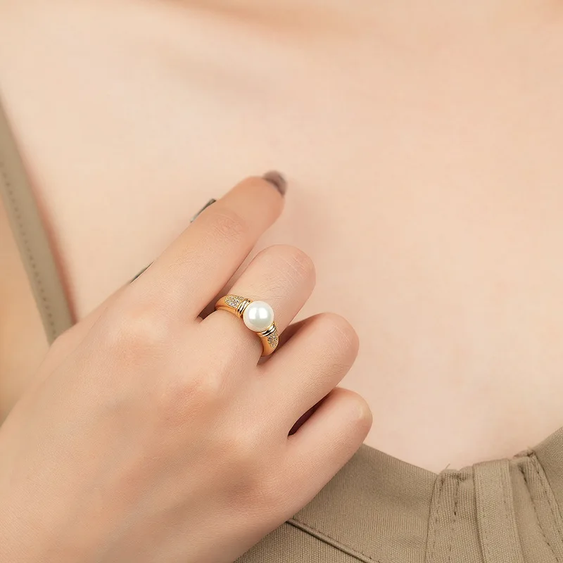 Новинка 2024 кольцо с жемчугом в стиле ретро для женщин и девушек золотистого цвета