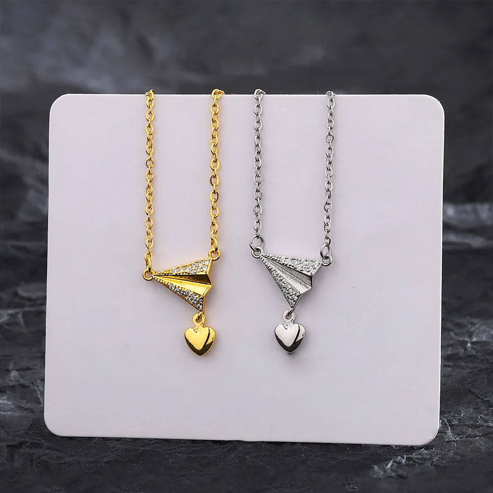 

Anime Paper Airplane Heart Pendant Necklaces for Women Clavicle Chains Choker Neck Chain Jewelry on The Neck Collares Para Mujer