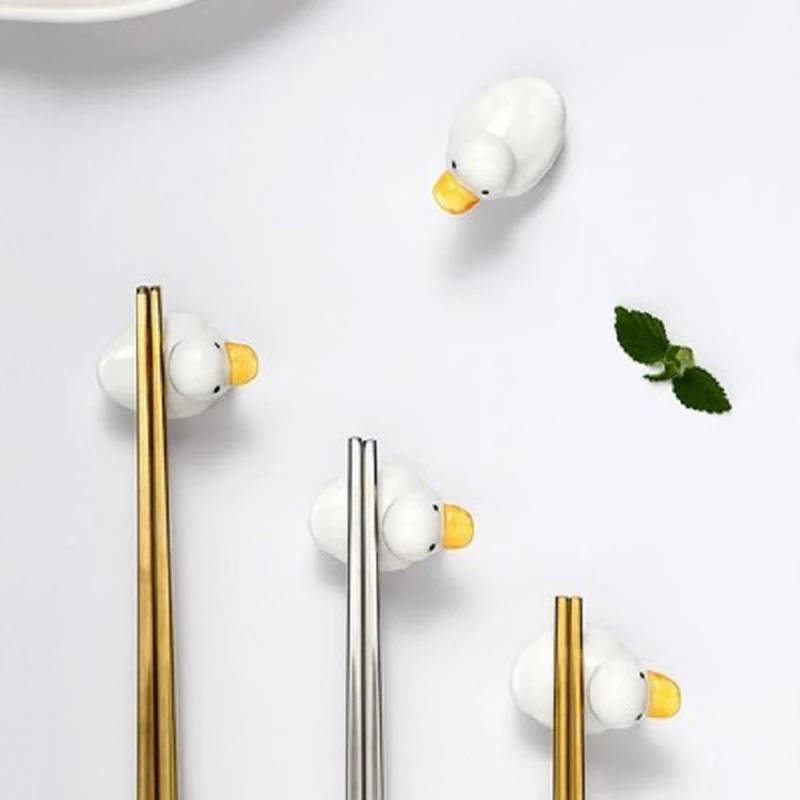 

Cartoon Chopsticks Rest Set Creative Ceramic Chopsticks Household Hand-painted Chopsticks Rack Hot Wholesale Modern And Simple