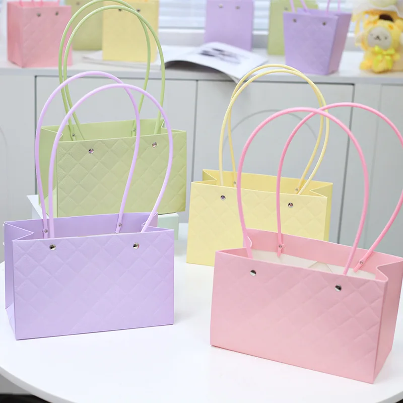 

Portable Flower Box Rose Packaging Kraft Paper Handy Gift Bag with Handle Candy Cake Packaging Box Birthday Wedding Party Decor