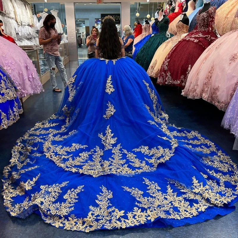 

Блестящие синие бальные платья Quinceanera 2023 милое кружевное милое платье с аппликацией из бисера с открытыми плечами на шнуровке 16