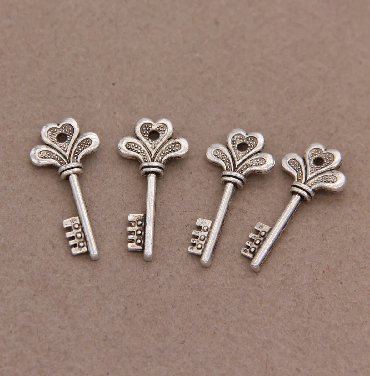

10 шт. тибетский серебряный сплав цинка кулон в виде ключа «сделай сам» ожерелье браслет аксессуары 14x30 мм
