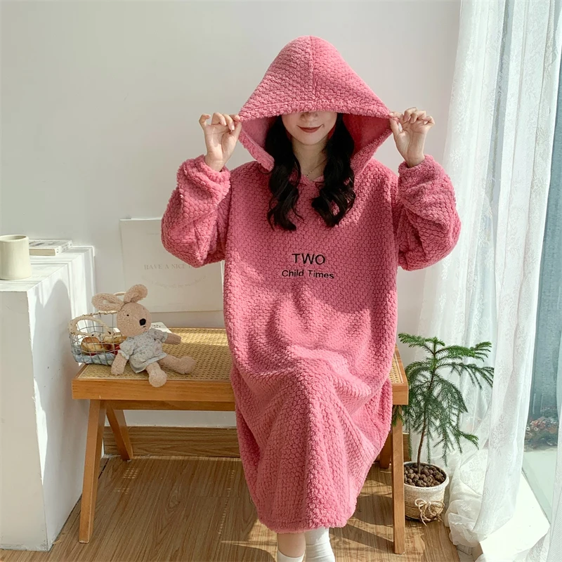 Плюс размер с длинным рукавом и капюшоном толстые теплые фланелевые ночные