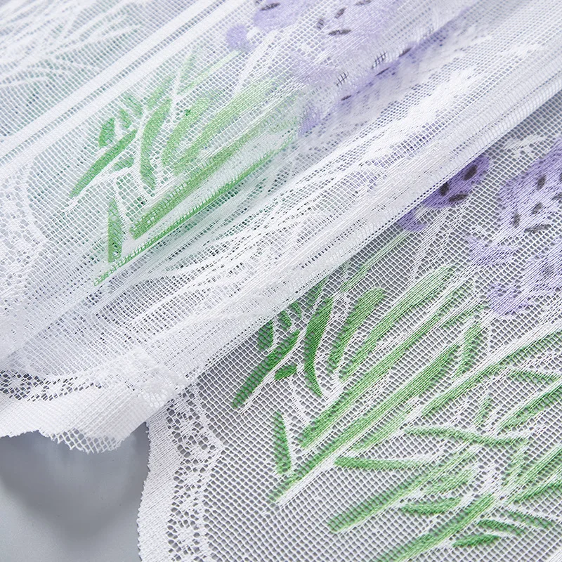 

Белые короткие тюлевые шторы из полиэстера