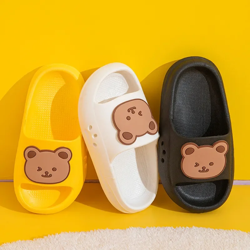 Рисунок 3 - Женские тапочки для дома и улицы